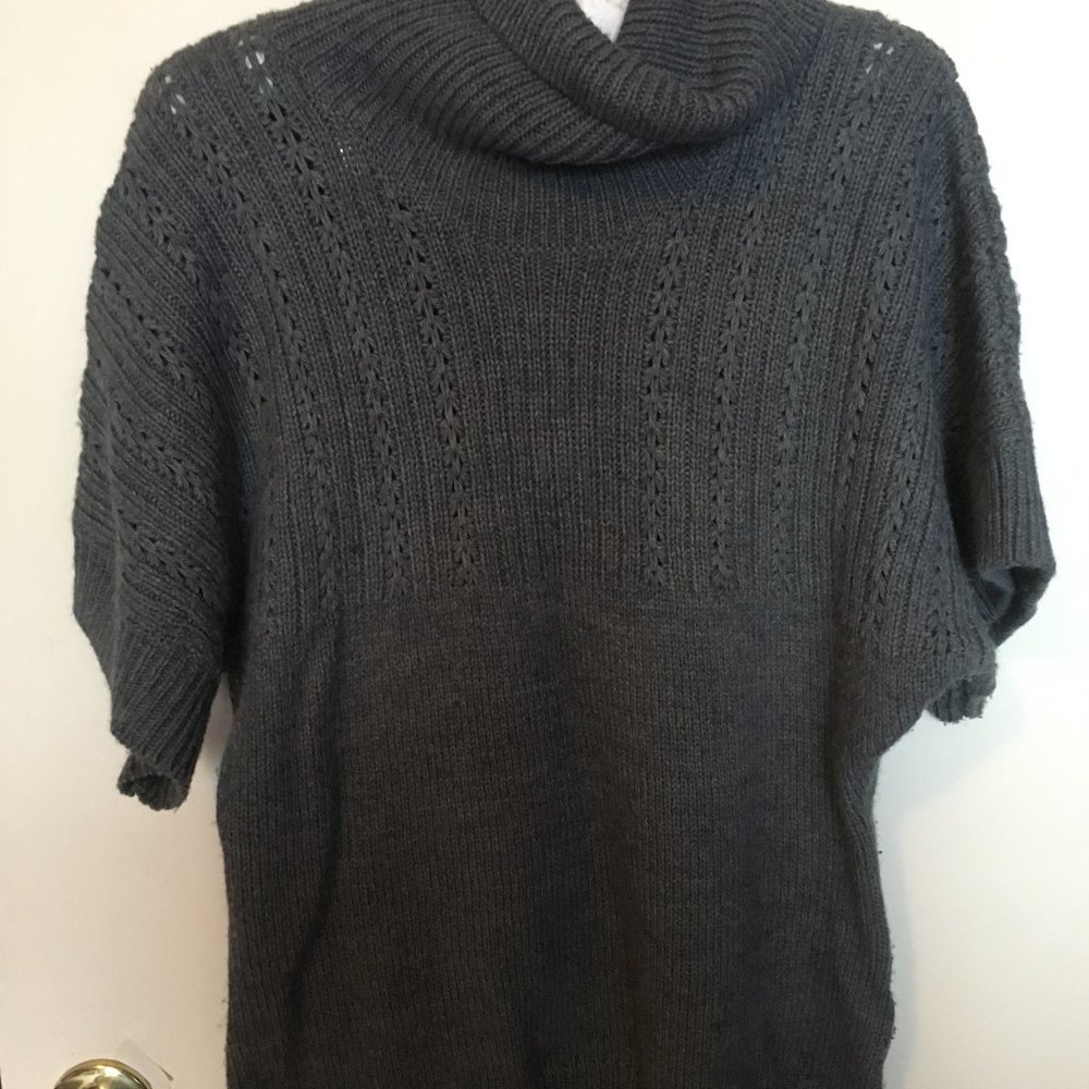 RW and Co. turtleneck sweater